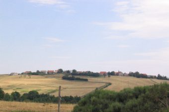 Vue d'ensemble sur le village de Lachamp-Raphaël